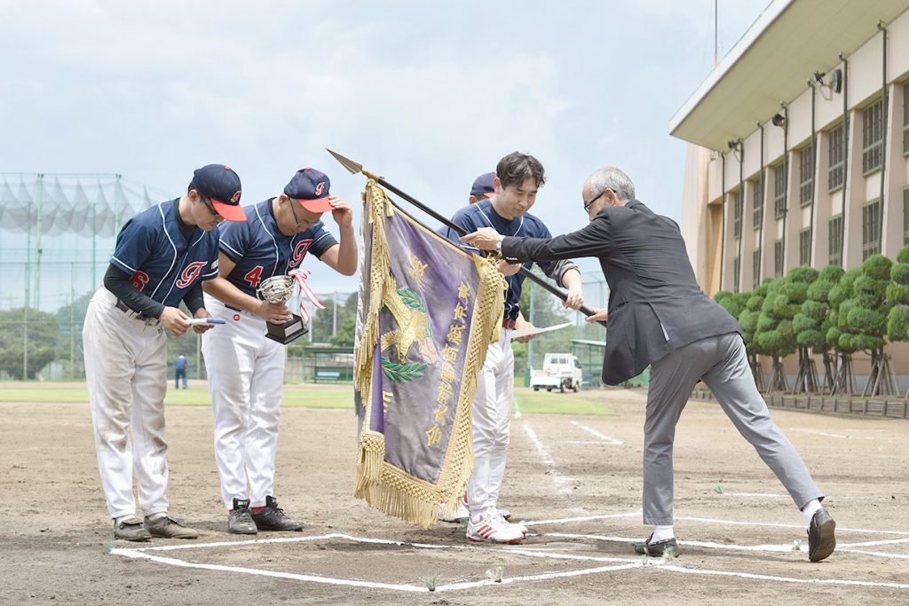 野球部が優勝しました